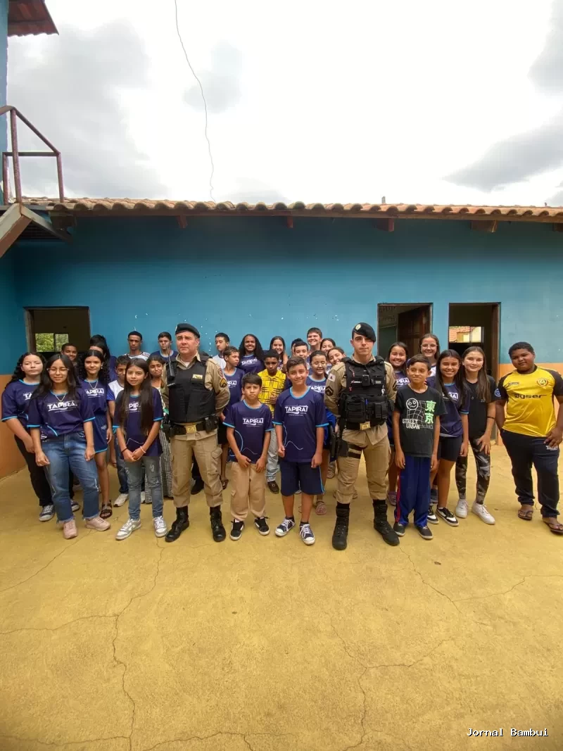 Polícia Militar promove palestra educativa sobre trânsito em Tapiraí