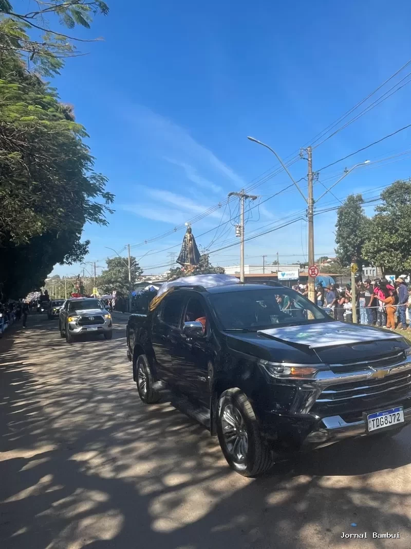 ExpoBambuí 2025 movimenta a cidade com rodeio e shows